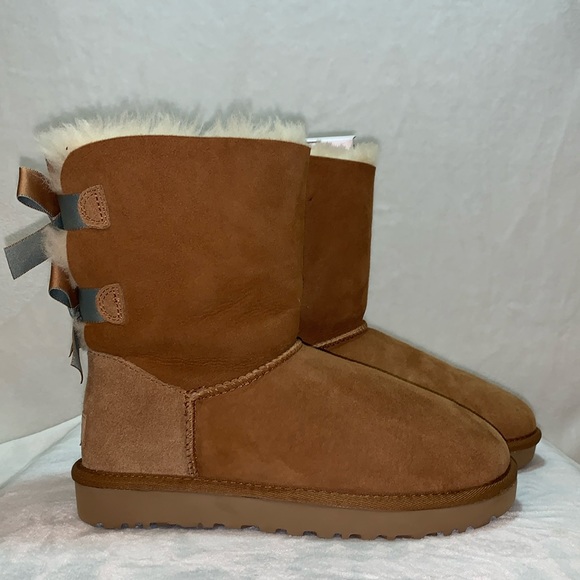 UGG Bailey Bow II Chestnut women’s size 7 *NEW* - Picture 1 of 6